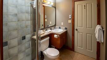 Timberline Lodges by Fernie Lodging Co