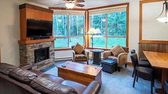 Timberline Lodges by Fernie Lodging Co