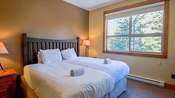 Timberline Lodges by Fernie Lodging Co