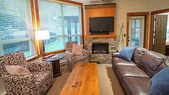 Timberline Lodges by Fernie Lodging Co