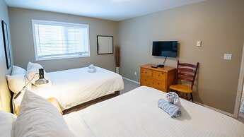 Timberline Lodges by Fernie Lodging Co