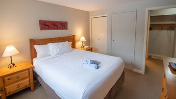 Timberline Lodges by Fernie Lodging Co