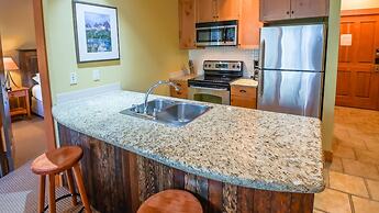 Timberline Lodges by Fernie Lodging Co