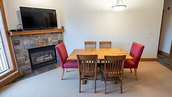 Timberline Lodges by Fernie Lodging Co