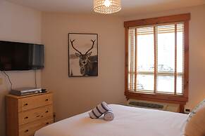 Timberline Lodges by Fernie Lodging Co