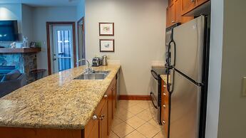 Timberline Lodges by Fernie Lodging Co