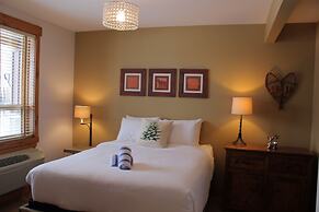 Timberline Lodges by Fernie Lodging Co