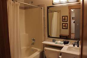 Timberline Lodges by Fernie Lodging Co