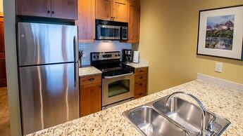 Timberline Lodges by Fernie Lodging Co