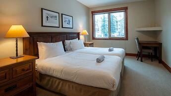 Timberline Lodges by Fernie Lodging Co
