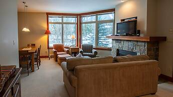 Timberline Lodges by Fernie Lodging Co