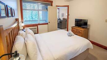 Timberline Lodges by Fernie Lodging Co