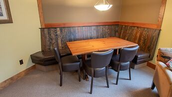 Timberline Lodges by Fernie Lodging Co