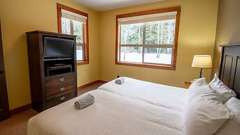 Timberline Lodges by Fernie Lodging Co