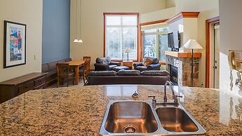 Timberline Lodges by Fernie Lodging Co