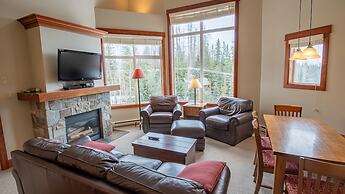 Timberline Lodges by Fernie Lodging Co