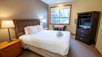 Timberline Lodges by Fernie Lodging Co