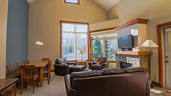 Timberline Lodges by Fernie Lodging Co