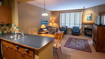 Timberline Lodges by Fernie Lodging Co