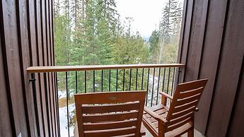 Timberline Lodges by Fernie Lodging Co