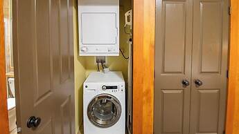 Timberline Lodges by Fernie Lodging Co