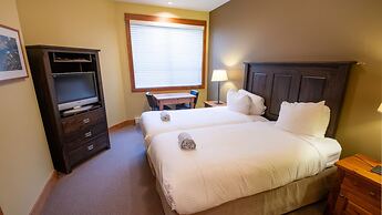 Timberline Lodges by Fernie Lodging Co