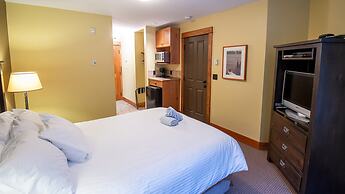 Timberline Lodges by Fernie Lodging Co