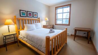 Timberline Lodges by Fernie Lodging Co