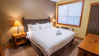 Timberline Lodges by Fernie Lodging Co