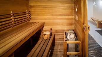 Timberline Lodges by Fernie Lodging Co