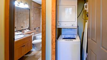 Timberline Lodges by Fernie Lodging Co