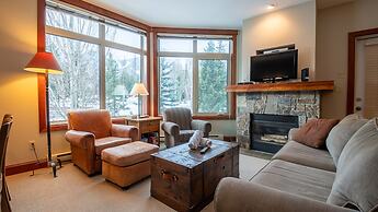 Timberline Lodges by Fernie Lodging Co