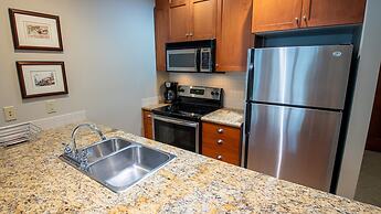 Timberline Lodges by Fernie Lodging Co