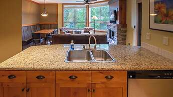 Timberline Lodges by Fernie Lodging Co