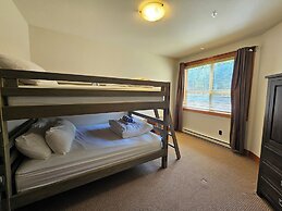Timberline Lodges by Fernie Lodging Co