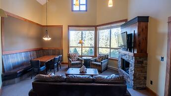 Timberline Lodges by Fernie Lodging Co