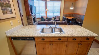 Timberline Lodges by Fernie Lodging Co