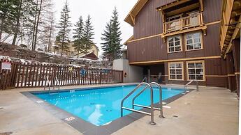 Timberline Lodges by Fernie Lodging Co