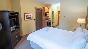 Timberline Lodges by Fernie Lodging Co