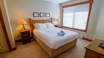 Timberline Lodges by Fernie Lodging Co