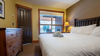 Timberline Lodges by Fernie Lodging Co