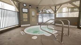 Timberline Lodges by Fernie Lodging Co