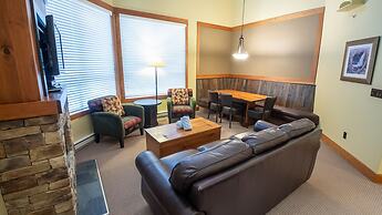 Timberline Lodges by Fernie Lodging Co