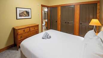 Timberline Lodges by Fernie Lodging Co