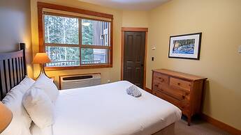 Timberline Lodges by Fernie Lodging Co