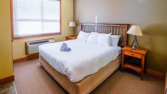 Timberline Lodges by Fernie Lodging Co