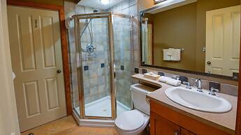 Timberline Lodges by Fernie Lodging Co