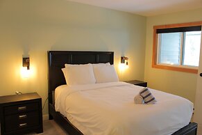 Timberline Lodges by Fernie Lodging Co