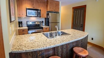 Timberline Lodges by Fernie Lodging Co