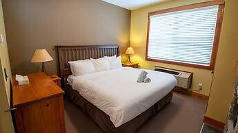 Timberline Lodges by Fernie Lodging Co